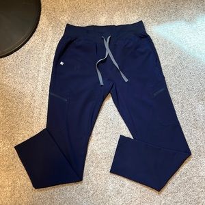 Figs Staright Leg Scrub Pants in Navy